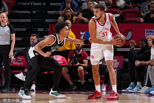 勇士上半场只得34分，创队史第四低的半场得分