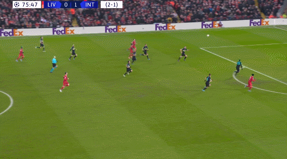 喀麦隆体育部长与足协主席埃托奥决裂，前者指责后者操纵选举